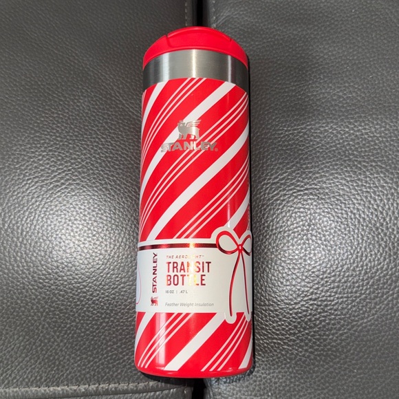 Stanley Candy Cane Twist Christmas 2025 Transit Tumbler - Picture 2 of 6